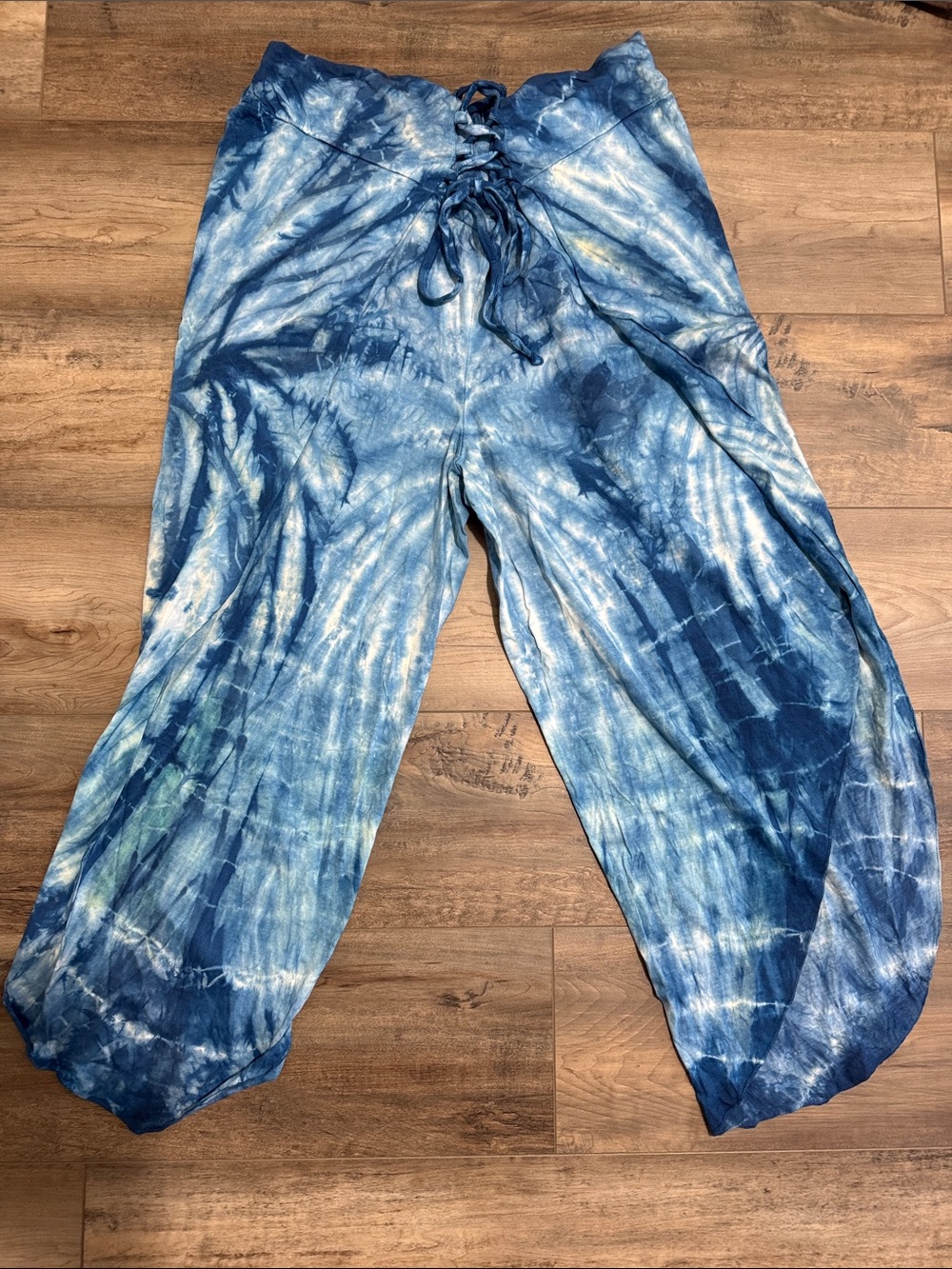 Tie-Dye Wide Leg Pants in Blue